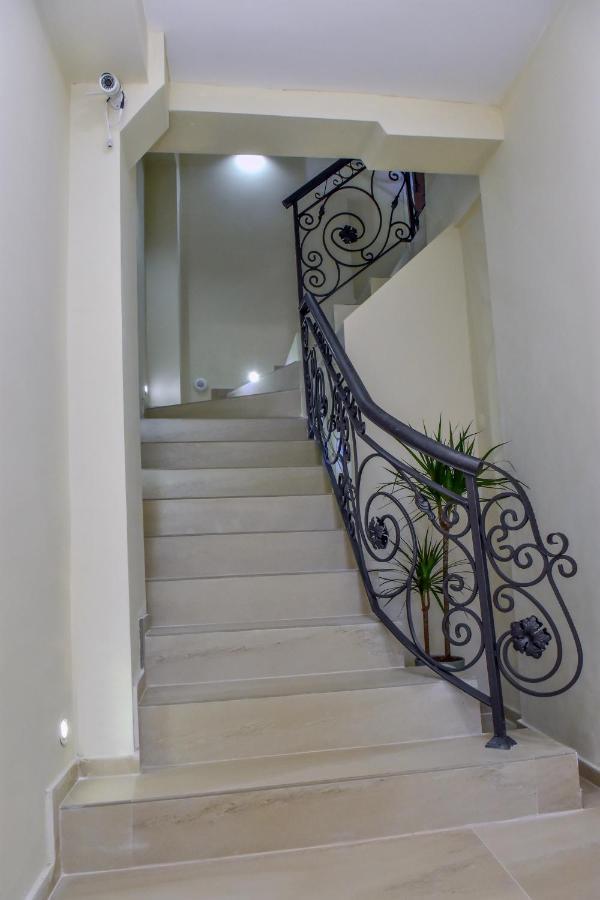 Good Times Luxury Apartments บิโตลา ภายนอก รูปภาพ