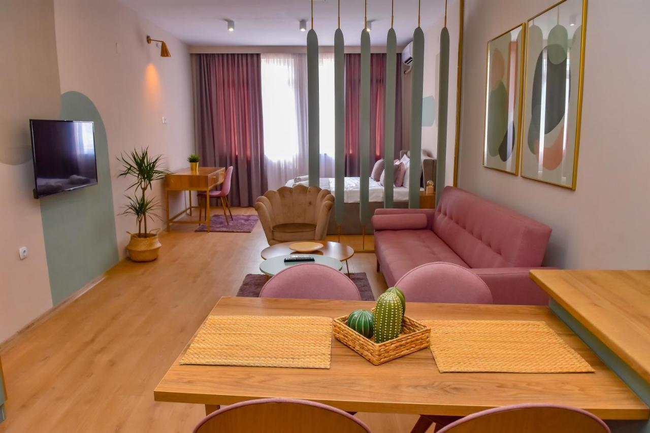 Good Times Luxury Apartments บิโตลา ภายนอก รูปภาพ